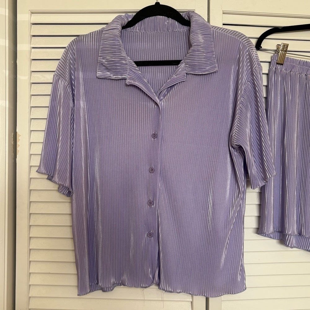 Purple Pleated Shirt and Shorts Set - Picture 3 of 7